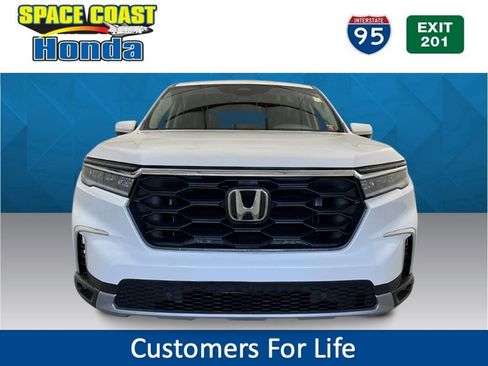New 2025 Honda Pilot EX-L image 8