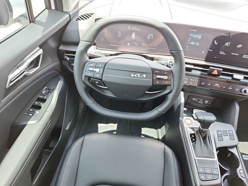 New 2026 Kia Sportage EX FWD image 15
