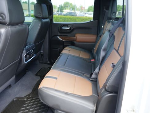 Used 2020 Chevrolet Silverado 1500 High Country w/ Technology Package AWD/4WD image 21