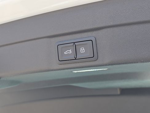 New 2025 Audi A5 2.0T Prestige image 9