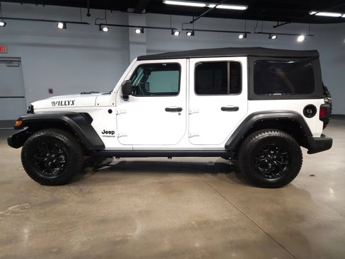 Used 2022 Jeep Wrangler Unlimited Sport AWD/4WD image 4