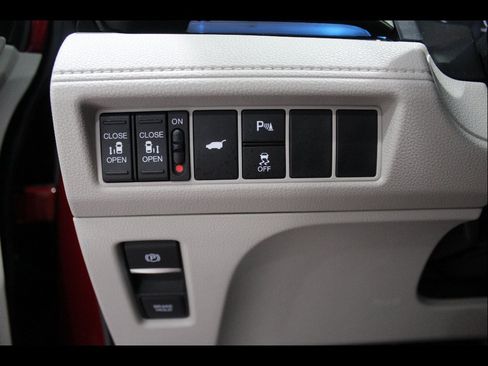 Certified 2025 Honda Odyssey Touring image 23
