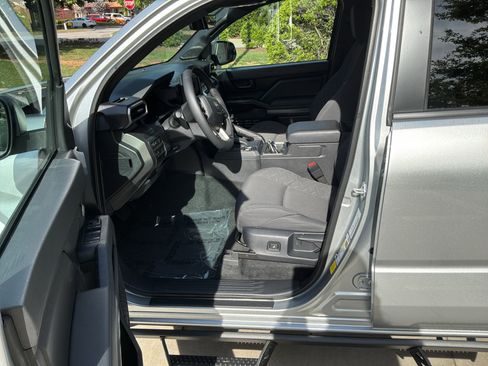 Used 2024 Toyota Tacoma SR5 image 16