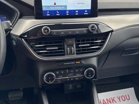 Certified 2022 Ford Escape Titanium w/ Class II Trailer Tow Package image 23