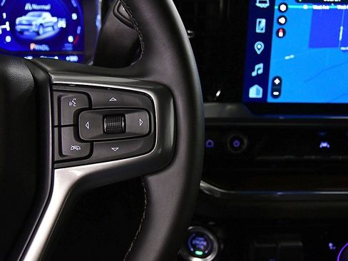 Used 2025 Chevrolet Silverado 1500 LT image 21