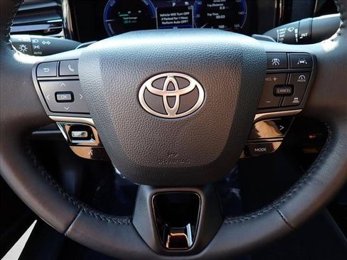 Used 2025 Toyota Camry XSE AWD/4WD image 15