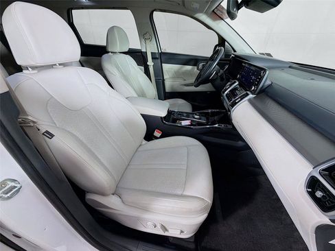 Used 2023 Kia Sorento SX Prestige w/ Panoramic Sunroof Package AWD/4WD image 31