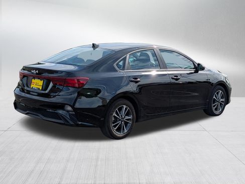 Certified 2024 Kia Forte LXS w/ LXS Technology Package FWD image 3