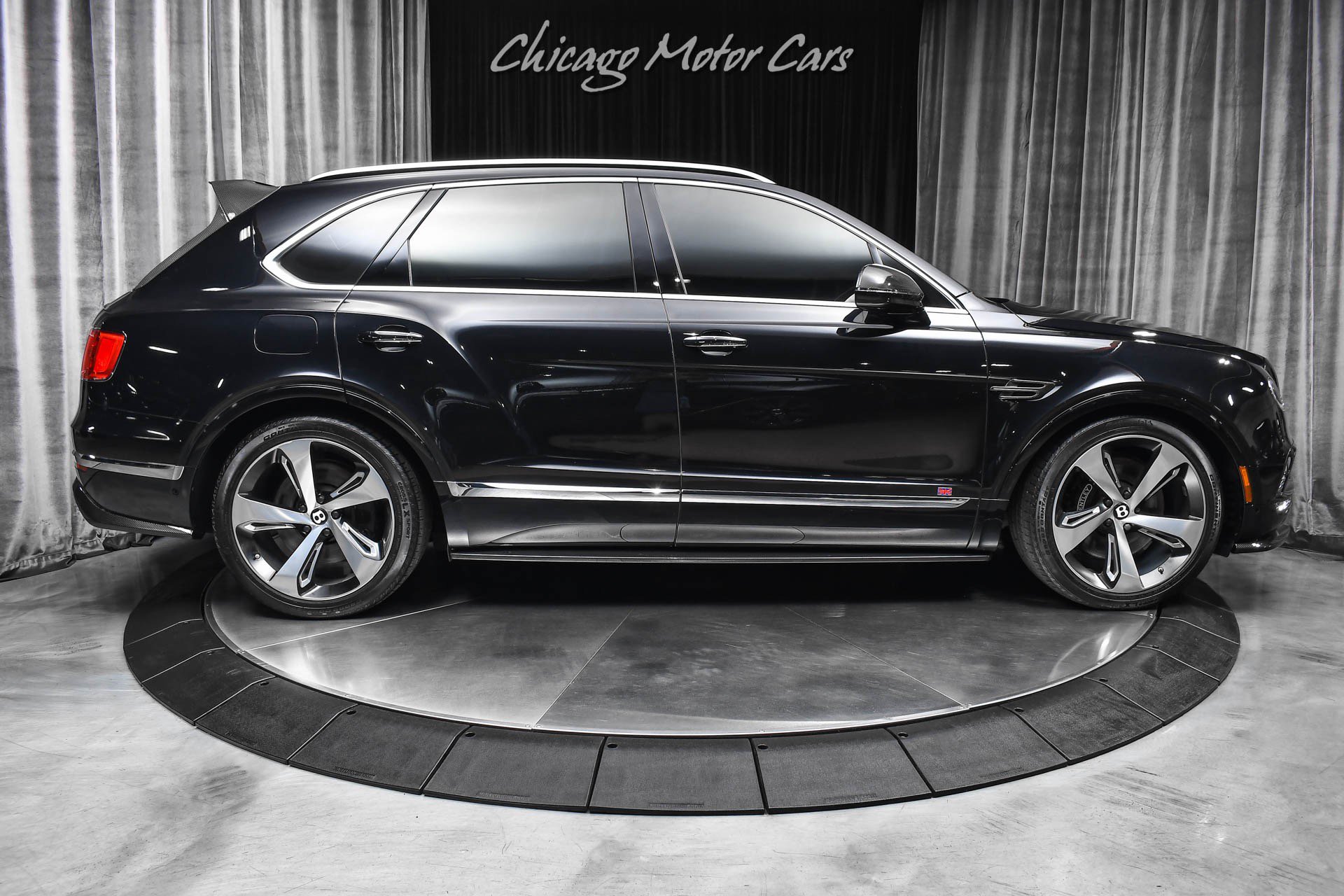 Used 2017 Bentley Bentayga AWD/4WD image 57