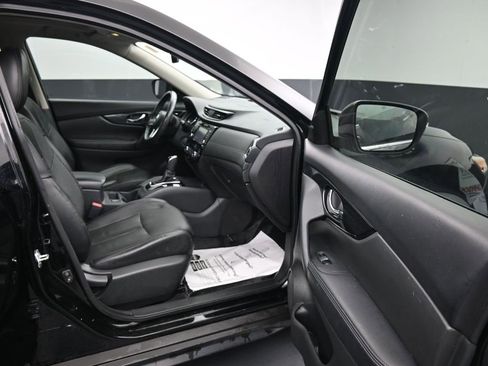 Used 2017 Nissan Rogue SL w/ SL Premium Package image 12