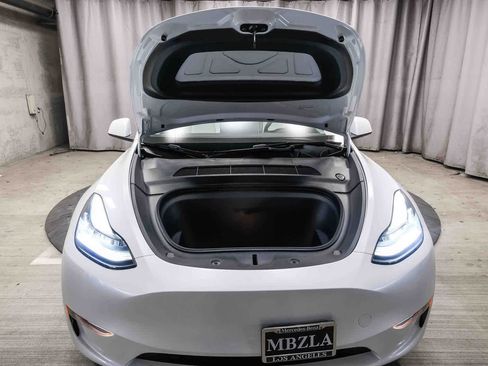 Used 2023 Tesla Model Y Long Range AWD/4WD image 30