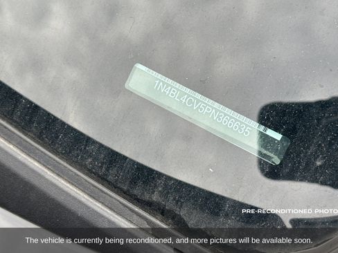 Used 2023 Nissan Altima 2.5 SR image 2