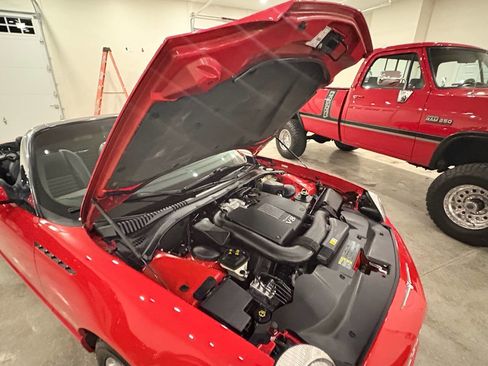 Used 2002 Ford Thunderbird Deluxe image 18