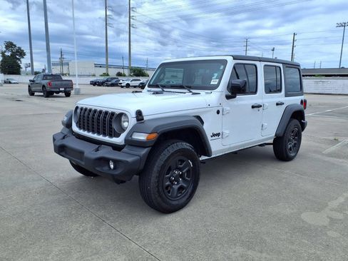 Used 2026 Jeep Wrangler Unlimited Sport AWD/4WD image 3