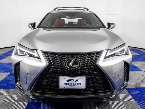 Used 2022 Lexus UX 200 F Sport image 2