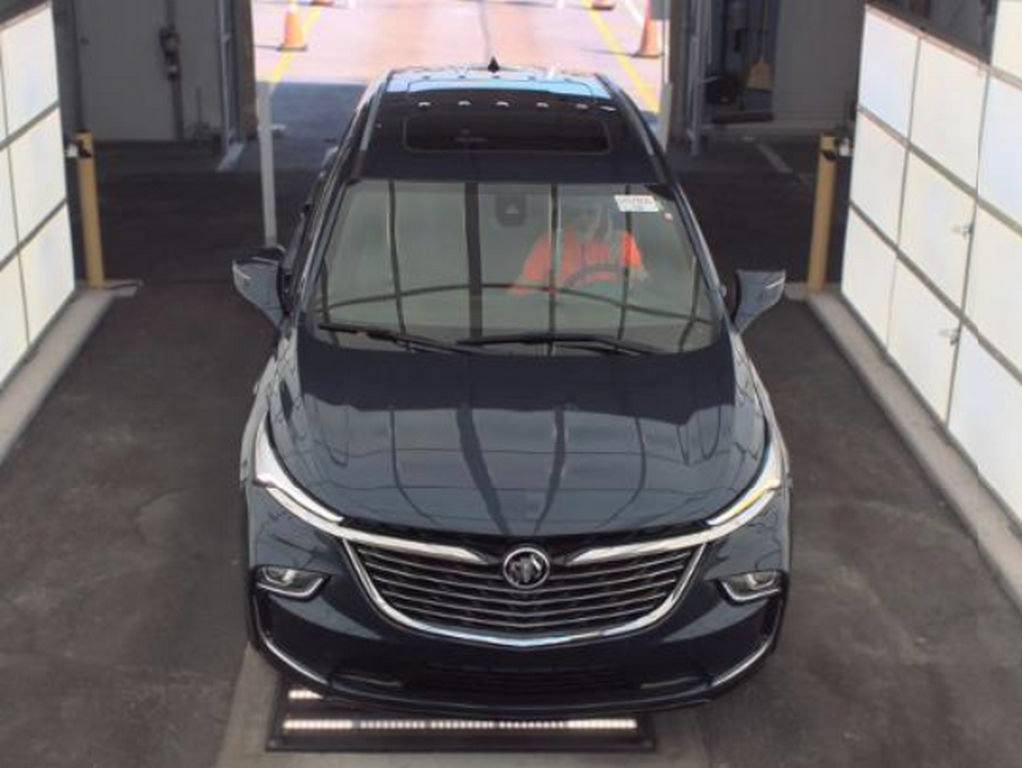 Used 2024 Buick Enclave Essence w/ Experience Buick Package FWD image 3