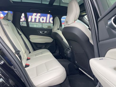 Certified 2025 Volvo V60 B5 Cross Country Ultra image 18