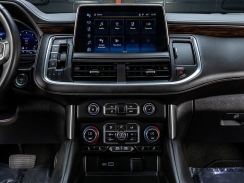 Used 2023 Chevrolet Tahoe Z71 w/ Z71 Off-Road Package AWD/4WD image 24