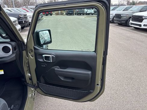 New 2026 Jeep Wrangler Sport AWD/4WD image 32