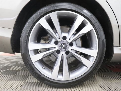 Used 2019 Mercedes-Benz C 300 4MATIC Sedan image 39