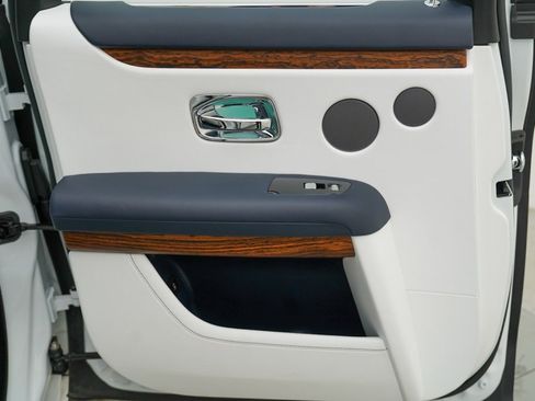 Certified 2022 Rolls-Royce Ghost image 23
