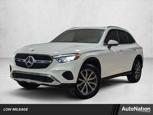 Certified 2025 Mercedes-Benz GLC 300 4MATIC image 1