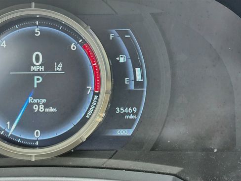 Used 2017 Lexus IS 200t F Sport w/ F Sport Package RWD image 8