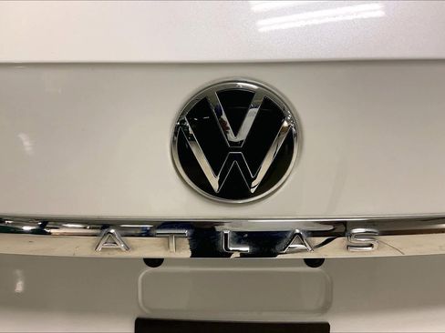 Used 2021 Volkswagen Atlas SEL Premium image 32
