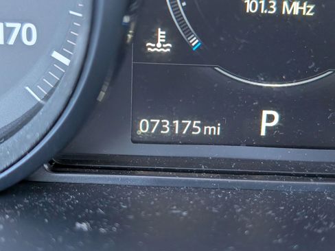 Used 2016 Land Rover Range Rover Sport HSE image 23