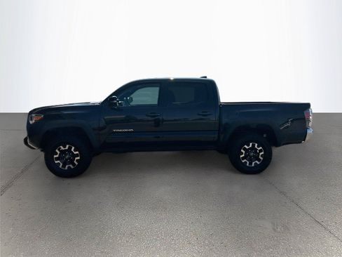 Used 2022 Toyota Tacoma TRD Off-Road RWD image 7