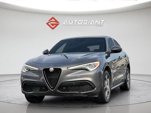 Used 2023 Alfa Romeo Stelvio Sprint RWD image 13