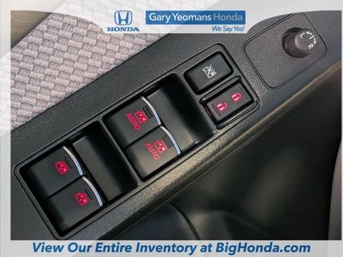 Used 2018 Subaru Forester 2.5i Premium AWD/4WD image 23