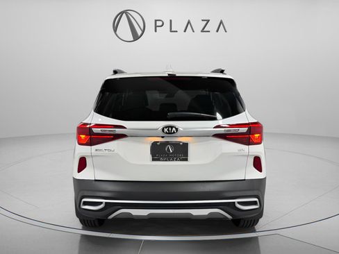 Used 2021 Kia Seltos EX image 4