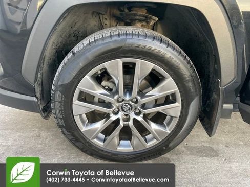 Used 2019 Toyota RAV4 XLE Premium image 26