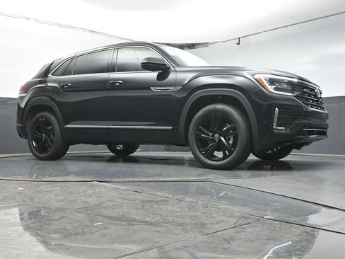 New 2026 Volkswagen Atlas Cross Sport SEL Premium R-Line AWD/4WD image 33