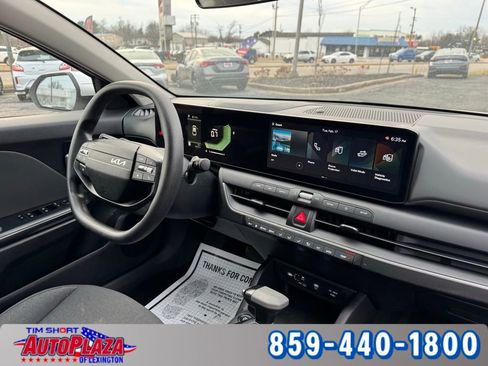 Used 2025 Kia K4 LXS image 34