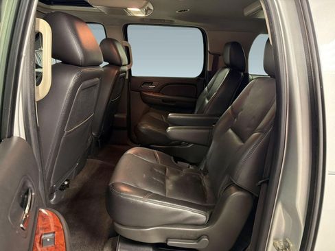 Used 2013 Chevrolet Suburban LTZ AWD/4WD image 20