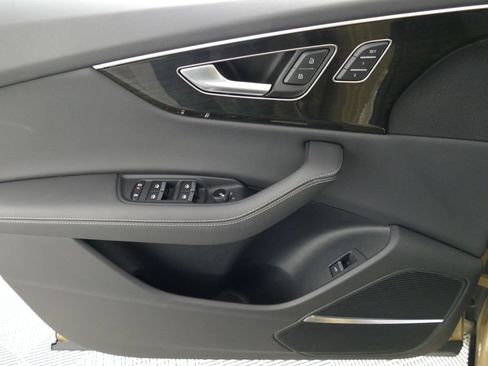 Used 2024 Audi Q8 Premium Plus AWD/4WD image 31
