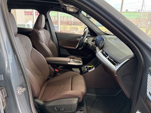 Used 2025 BMW X1 xDrive28i w/ Convenience Package image 50