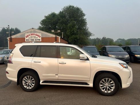 Used 2015 Lexus GX 460 w/ Premium Package AWD/4WD image 4