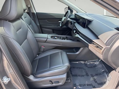 Used 2025 Nissan Murano SV FWD image 33