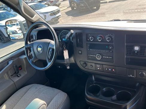 Used 2022 Chevrolet Express 2500 w/ Driver Convenience Package image 18