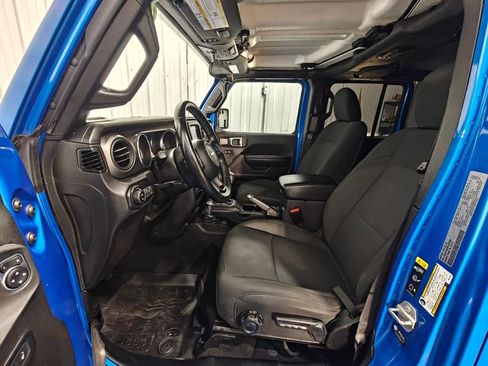 Used 2021 Jeep Gladiator Sport image 27