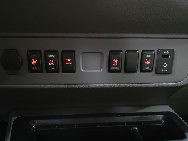 Used 2017 Nissan NV 3500 SL RWD image 25