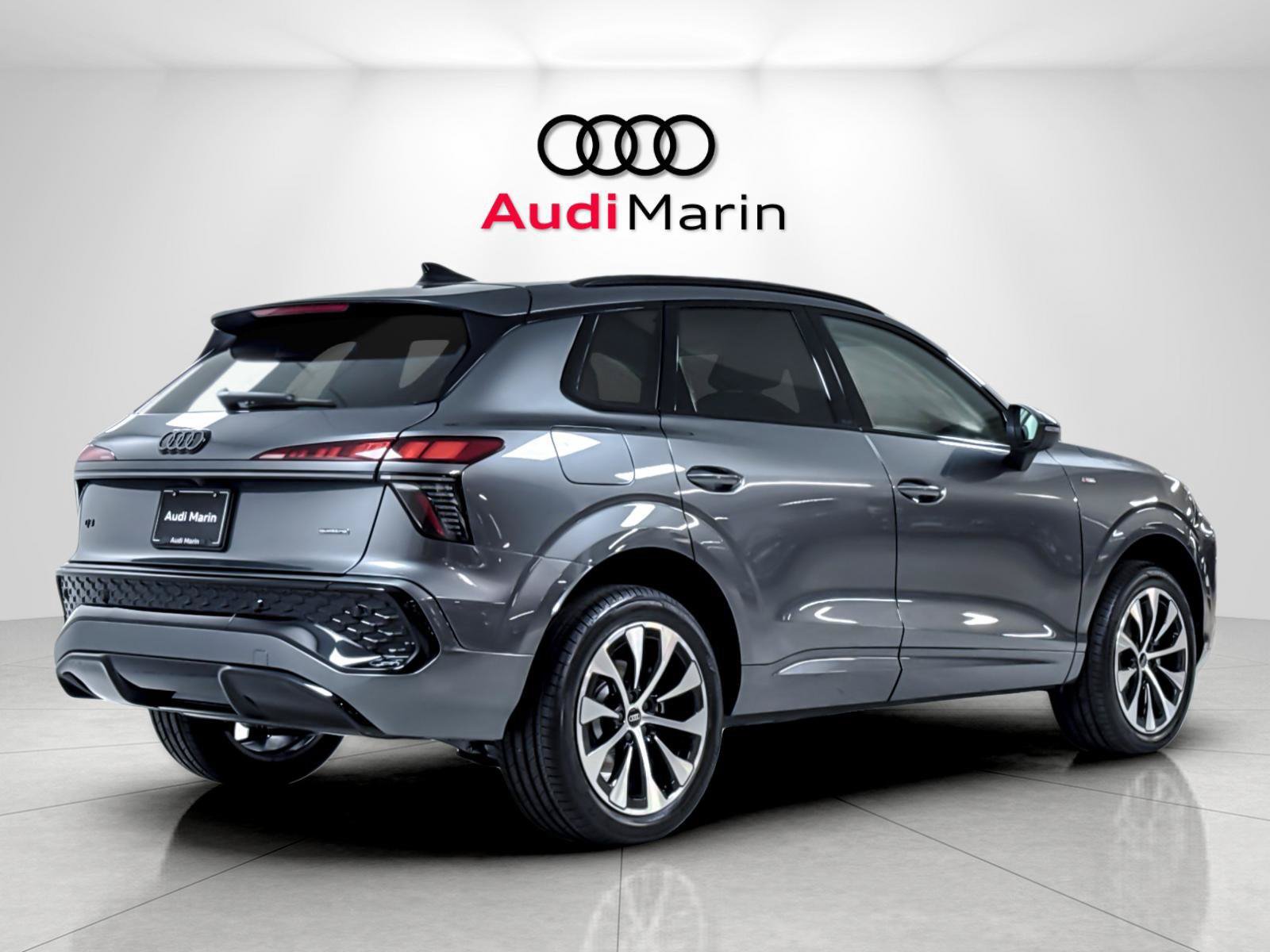 New 2026 Audi Q3 quattro 2.0T AWD/4WD image 5