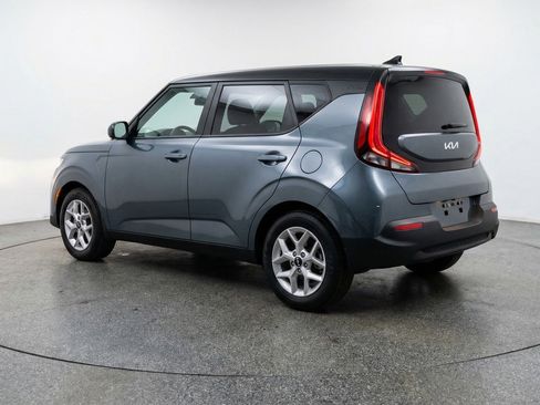 Used 2025 Kia Soul LX w/ LX Technology Package FWD image 6