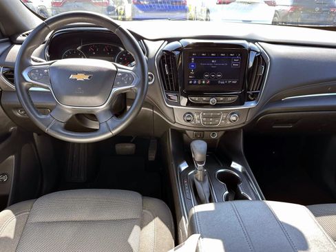 Used 2023 Chevrolet Traverse LT AWD/4WD image 15