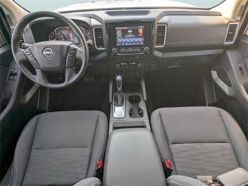 Used 2023 Nissan Frontier SV w/ SV Convenience Package image 15