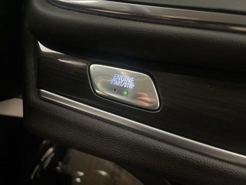 Used 2021 Buick Enclave Essence w/ Sound and Sites Package FWD image 9