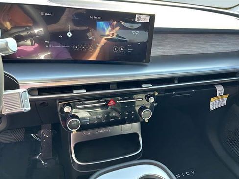 New 2026 Hyundai Ioniq 9 Limited image 17